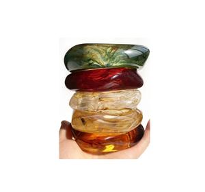 Brazaletes de Resina de Diseño para Damas, Acabado Elegante, Ligeros, Impermeables, Colores Personalizados, Estilo Lindo, Accesorio para Ocasiones Festivas o Casuales - Product Image 3