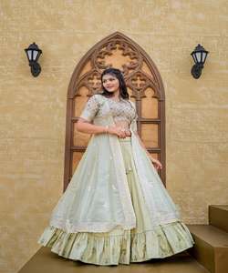 ชุดเจ้าสาวผ้าชีฟองพิมพ์ลายสำหรับผู้หญิงพร้อมเสื้อและ chunni - Product Image 6