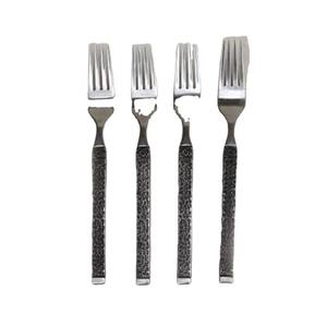 Ensemble de couverts élégants finis argentés Couverts élégants et durables de qualité supérieure, parfaits pour un usage quotidien et des occasions spéciales - Product Image 6