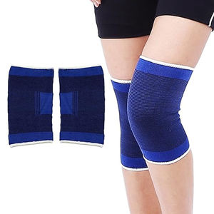 En color azul de buena calidad hecho en Pakistán con precio razonable Servicio OEM Haga sus propias mangas de rodilla de levantamiento de pesas - Product Image 1
