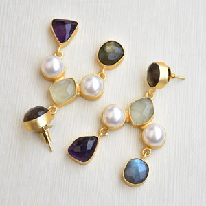 ต่างหูแฟชั่นทองเหลืองส่งออกดีไซน์เก๋สไตล์โบโฮประดับด้วยหินธรรมชาติมุกแท้ทองเหลืองโบราณ - Product Image 5