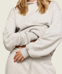 Ensemble de 2 pièces de survêtement personnalisé pour femmes 100% coton, coupe ample, épaules dénudées, 300GSM, couleur grise, pull, survêtement pour femmes - Product Image 3