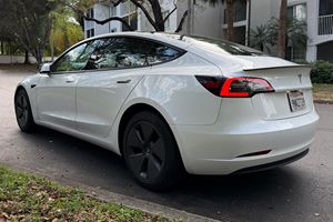 Tesla Model 3 2023 Usado en Excelentes Condiciones - Product Image 5