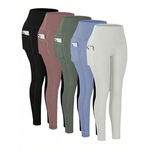 Capris de yoga taille haute unis avec poches, extensibles dans quatre directions, en Spandex et Polyester, longueur genou, pour femme - Product Image 3