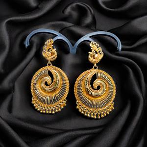 Boucles d'oreilles de vente en gros serties de boucles d'oreilles de style Jhumka plaqué or 22CT conçues pour les femmes par les exportateurs - Product Image 1
