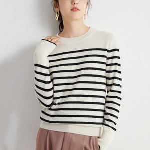 Pull élégant en cachemire mélangé à rayures françaises, col rond, tricot doux, poignets côtelés, mode haut de gamme, confortable, taille femme - Product Image 3