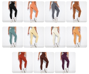 Ensemble de yoga pour femmes de haute qualité respirant et écologique avec soutien-gorge et leggings extensibles dans les quatre sens avec taille élastique - Product Image 5