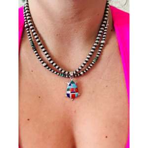 Colgante de Estilo Étnico del Suroeste con Incrustaciones de Turquesa Multicolor y Plata de Ley - Product Image 2