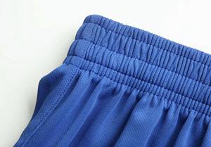 Pantalones cortos para hombre, pantalones cortos deportivos para hombre con empalme de línea 3D para verano, pantalones cortos informales de poliéster transpirables suaves y personalizados para vacaciones - Product Image 5