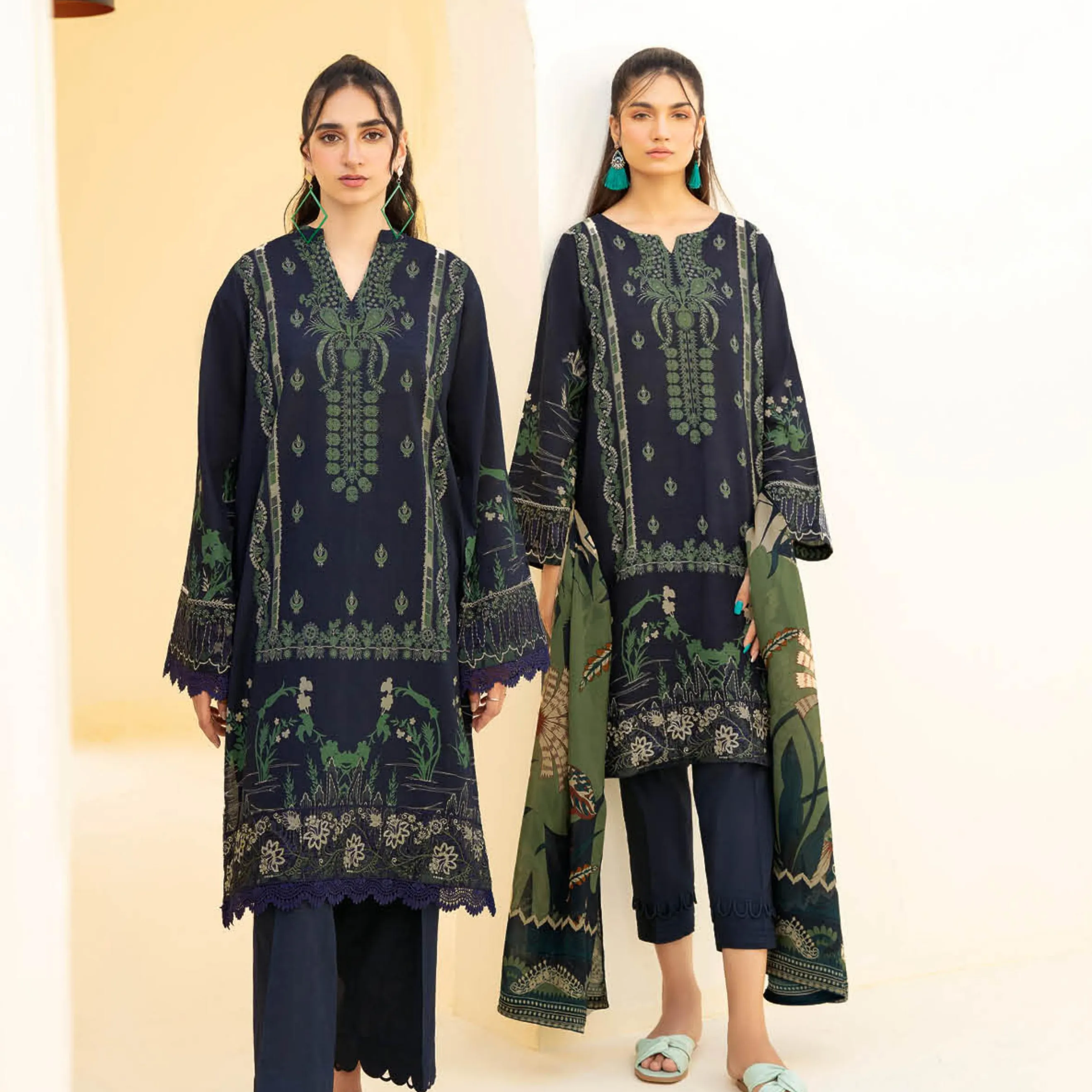 SS Collection Khaddar embroidered suit Pakistani women clothing Ramsha Dastoor unstitched ladies suit winter collections