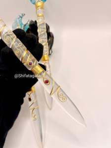 Selenita pulida a mano y Opalite azul Luna varita alambre envuelto cristal Feng Shui mascota y decoración del hogar - Product Image 3