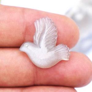 อัญมณีสลักลายนกมูนสโตนธรรมชาติสีเทาเข้มสีหนาและดีไซน์นุ่มสำหรับแหวนหรือจี้เครื่องประดับใช้ - Product Image 3