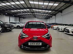 TOYOTA HILUX 2.4D-4D ICON 2021 USADO, Volante a la Izquierda/Derecha - Product Image 2