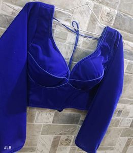 เสื้อผ้าสำเร็จรูปผ้ากำมะหยี่สำหรับผู้หญิง ตัดเย็บอย่างดี สีสวยงาม เหมาะสำหรับงานปาร์ตี้และชุดประจำชาติ - Product Image 4