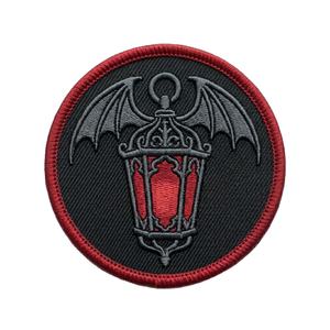 Parche Termoadhesivo Redondo Bordado de Linterna Gótica Alada Personalizada, Insignia de Lámpara de Vampiro para Chaquetas y Bolsos, Fabricante Mayorista - Product Image 1