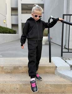 Ensemble sweat-shirt et pantalon pour filles de haute qualité, tenue de sport décontractée, léger et respirant, tenue pour enfants - Product Image 1