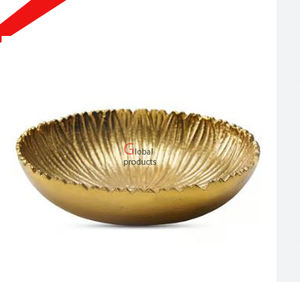 Cuenco de servicio de metal de estilo floral con acabado dorado de diseño de tendencia superior para decoración de mesa - Product Image 3