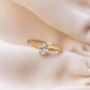 Anillo de Compromiso y Matrimonio Romántico de Plata de Ley 925 con Baño de Oro y Moissanita, Engaste de Puntas, Corte Brillante, Tamaño Personalizado - Product Image 3