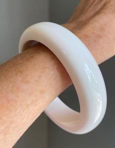 New Design Geometric Brown Acryl Eco-Friendly Wedding <b>Bracelet</b> Niche Fashion Jewelry <b>for</b> <b>Girlfriends</b> Stylish Bangle - Product Image 1