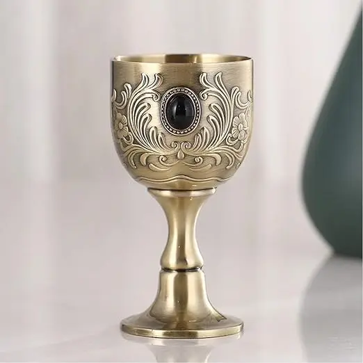 Gelas koktail logam buatan tangan batu hitam piala terukir hadiah sempurna kuningan antik anggur Abad Pertengahan dengan batu hitam