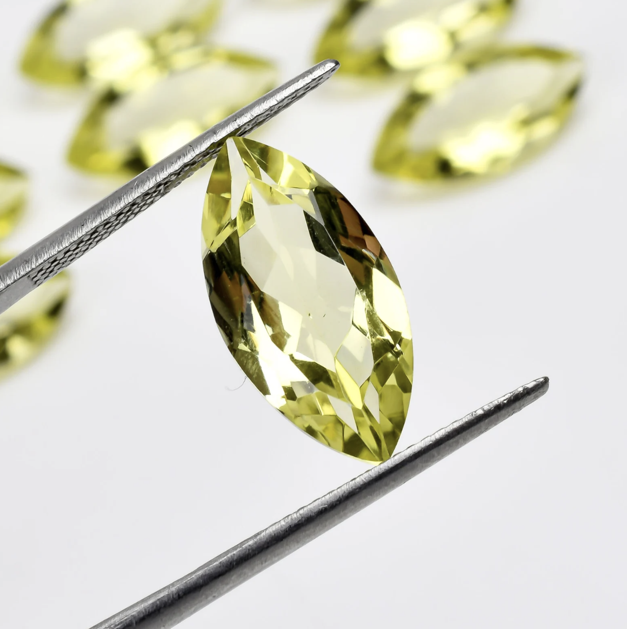 ตามที่แสดงในภาพ