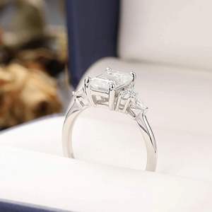 Anillo de Compromiso y Matrimonio con Diamantes Cultivados en Laboratorio, Oro Sólido de 10K/14K/18K, Estilo Bonito, Anillo para Mujer - Product Image 3