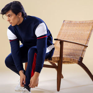 2025 Top personalizado logotipo personalizado hombres con capucha 100% algodón transpirable invierno entrenamiento gimnasio deporte impreso sólido chándal para Unisex - Product Image 5