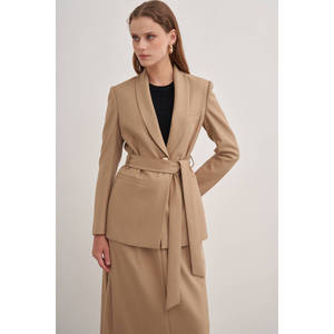 Veste en laine flanelle camel - Manteau court chaud pour l'automne et l'hiver - Product Image 5