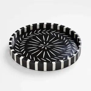 Plateau de service hexagonal en bois, résine et marbre incrusté d'os, artisanal, qualité alimentaire, style américain, décoratif pour la cuisine, par Kiswah Craft - Product Image 4