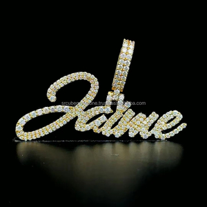 Entièrement glace personnalisé Moissanite petite lettre pendentif personnalisé plaque signalétique collier pour femmes anniversaire cadeau diamant pierre principale - Product Image 1