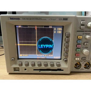 Oscilloscope numérique à phosphore Tektronix TDS3014B 4 canaux 100 MHz - Product Image 2