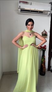 ชุดยาวผ้าจอร์เจียแบบปรับแต่งได้สไตล์ Y2K แขนเสื้อทรงบานพิมพ์ลายดิจิตอลสำหรับตกแต่งงานแต่งงานงานพื้นยาว - Product Image 2