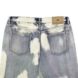 Short en jean tendance pour homme, jeans tissés teints à jambe large personnalisés pour l'été - Product Image 3