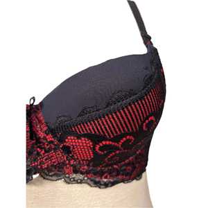 Sujetadores acolchados de encaje rojo neón - Product Image 1