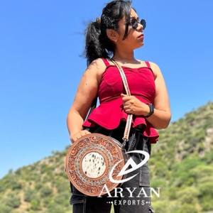 Nouveau Style occidental outillage à la main sculpture élégant sac à main en fourrure de vachette sac à bandoulière épaule Boho sacs femmes - Product Image 1