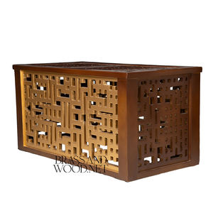 Mesa de Centro Geométrica Moderna con Diseño Artístico de Metal Recortado y Estilo Contemporáneo Decorativo para Espacios de Vida de Lujo - Product Image 2