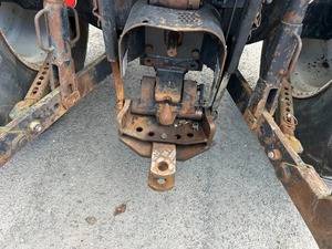 Tractor a pie Vaaltra 22HP Cummins Engine Excelente estado Ruedas de hierba Enlace delantero PTO Tractor súper pequeño para derecha - Product Image 6