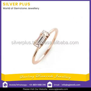 Nuevo diseño Sólido 18K Oro amarillo Natural Topacio blanco baguette Anillo Fabricante de joyería fina - Product Image 2