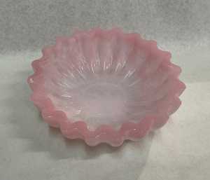 Bol à salade en résine époxy polie fait à la main par ArtisanGlow Vaisselle durable pour les maisons modernes Célébrations et événements festifs - Product Image 1