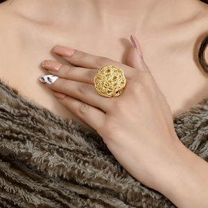 Anillo de latón con cuentas decorativas de forma redonda de estilo único, hecho a mano, chapado en oro, personalizable para mujer, ocasión de fiesta - Product Image 5