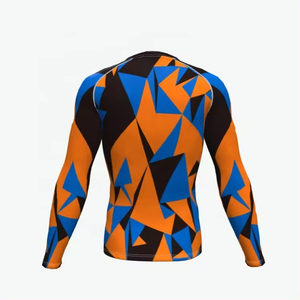 Rashguard multicolore personnalisé de haute qualité pour hommes Chemise de compression BJJ sublimée à manches courtes et longues pour MMA - Product Image 2
