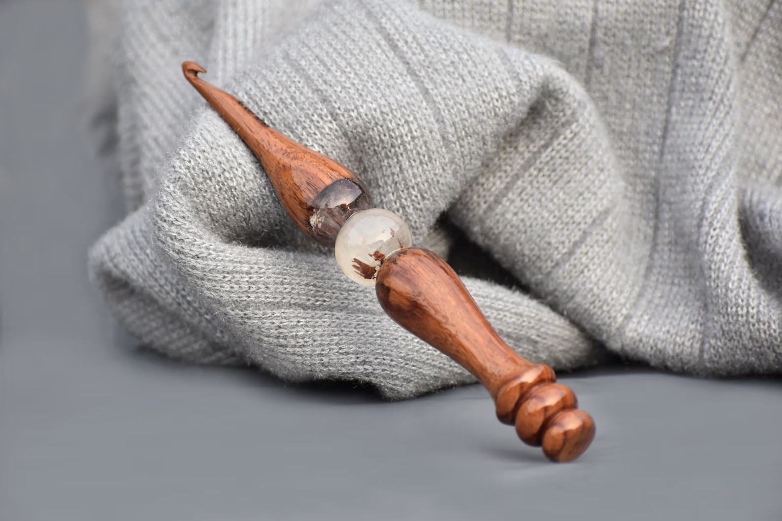 สีน้ำตาล