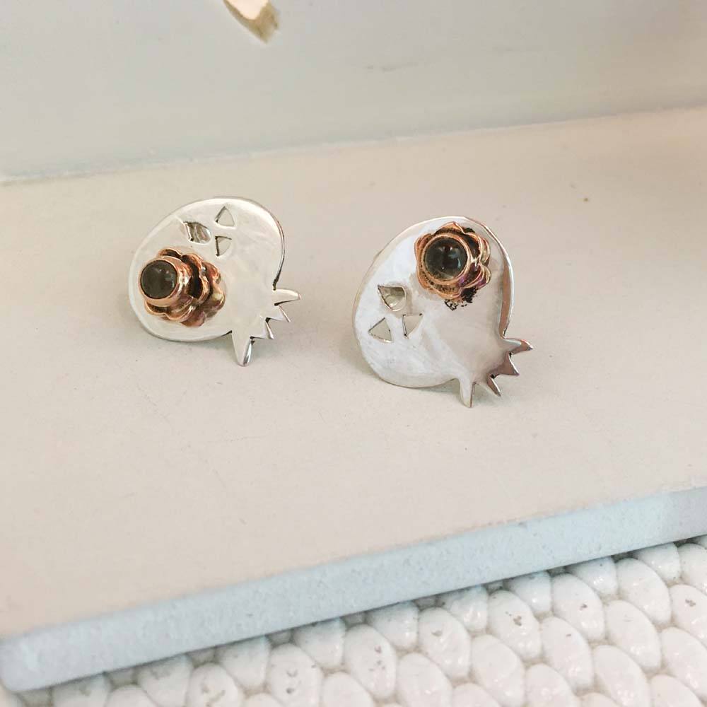 สีเขียว