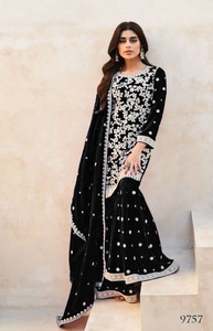 นักออกแบบล่าสุดงานปักด้ายเทียม Georgette งานชุด Sharara โดย Fab Zone - Product Image 4