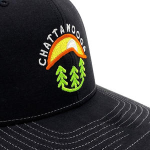 Meilleure vente Chapeaux de camionneur Gorras à mailles multicolores à 6 panneaux avec logo brodé personnalisé Casquette de performance pour l'extérieur - Product Image 4