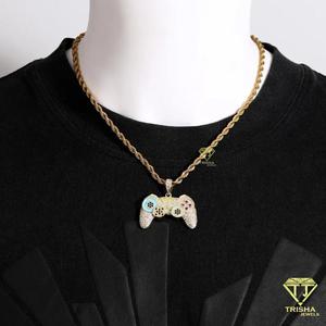 VVS Moissanite Diamants, et Argent Sterling 925 Plaqué Contrôleur de Jeu Pendentif Élégant Hip Hop Bijoux pour Hommes - Product Image 2