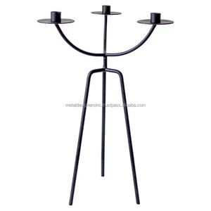 เชิงเทียนเหล็ก3แขนสำหรับตกแต่งบ้านเหล็กหล่อสีดำที่จับเทียน - Product Image 1