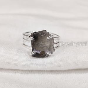 Anillo de Plata de Ley 925 con Cuarzo Ahumado Natural en Bruto para Mujer, Joyería de Navidad con Tres Bandas Lisas - Product Image 1