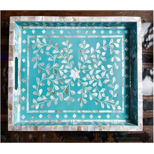 ถาดเสิร์ฟหอยมุกทำด้วยมือเป็นมิตรกับสิ่งแวดล้อมพร้อมเรซินและกระดูกสำหรับตกแต่งห้องครัวโดย faizacraft - Product Image 1