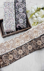 Rubans brodés à la machine et lacets en deux couleurs pour robes de mariée de 2.5 pouces de largeur. - Product Image 3